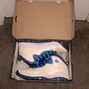 Air Jordan 10 Retro Charlotte Hornets size 9.5